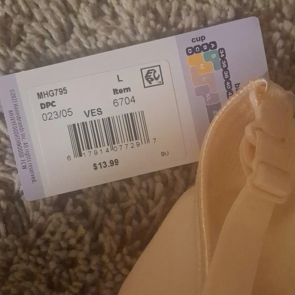 Hanes Bra Bundle - Picture 8 of 13